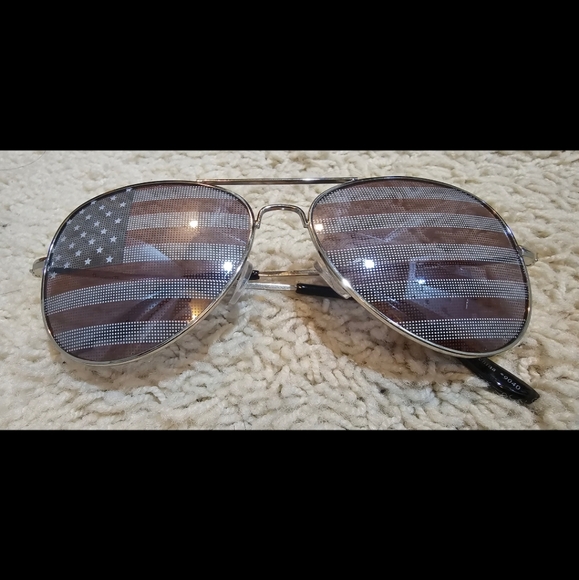 eyeSQUARED American Flag Aviator Sunglasses – 100% UV Protection - Picture 1 of 2